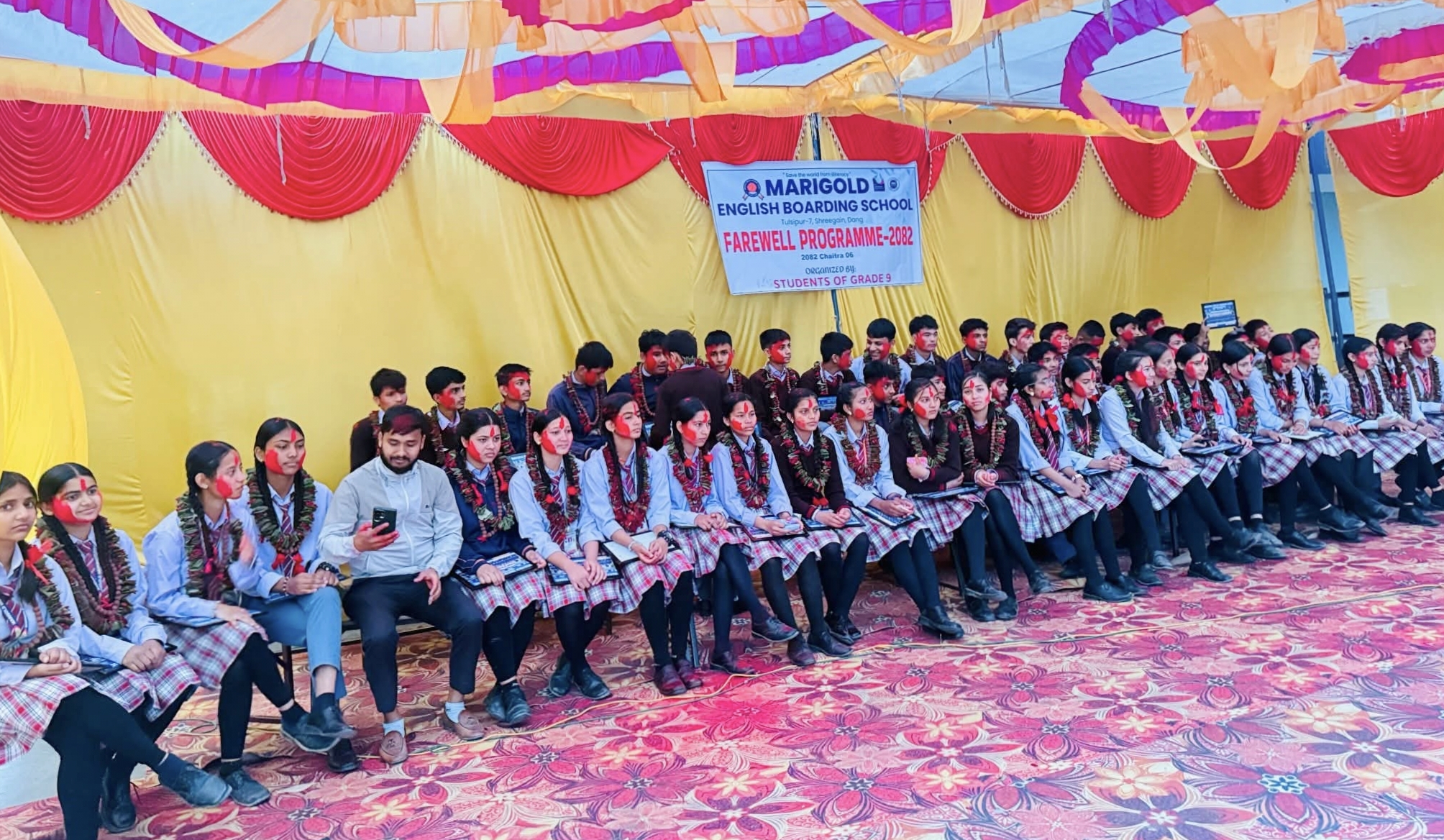 तुलसीपुरको मेरीगोल्ड स्कुल कक्षा १० का विद्यार्थीलाई विदाई