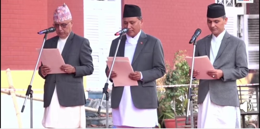 तीन मन्त्रीले लिए शपथ