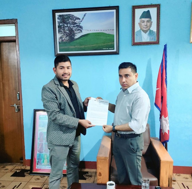 दाङका ३ पाङ्ग्रे यातायात व्यवसायीद्धारा मन्त्रीको ध्यानाकर्षण