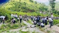 सगरमाथा स्कुलका विद्यार्थीले गरे खानेपानी मुहानको सरसफाई