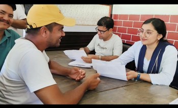 प्रेस युनियनको स्थापना दिवसमा पत्रकारहरुको स्वास्थ्य परीक्षण तथा रक्तदान