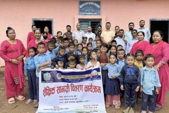 लायन्स क्लब अफ तुलसीपुर इशानद्वारा शैक्षिक सामग्री वितरण
