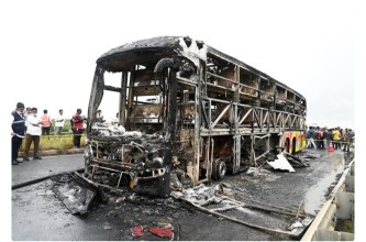 भारतको हैदराबादमा बस दुर्घटना हुँदा २५ जनाको मृत्यु