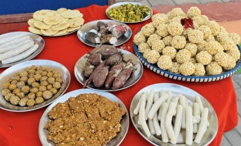 विभिन्न समुदायले परम्पराअनुसार माघे संक्रान्ति पर्व मनाउँदै