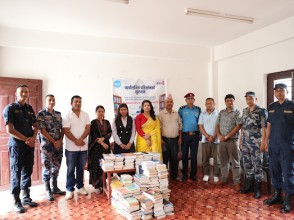 तुलसीपुर कारागारका कैदीबन्दीलाई करिब ६ सय थान पुस्तक हस्तान्तरण