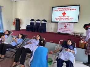 दाङको मेरिगोल्ड स्कुलमा रक्तदान कार्यक्रम, ३२ जनाले दिए रगत
