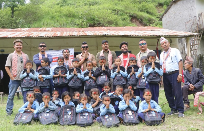 एचआर मिडिया हाउसद्वारा शैक्षिक सामग्री वितरण