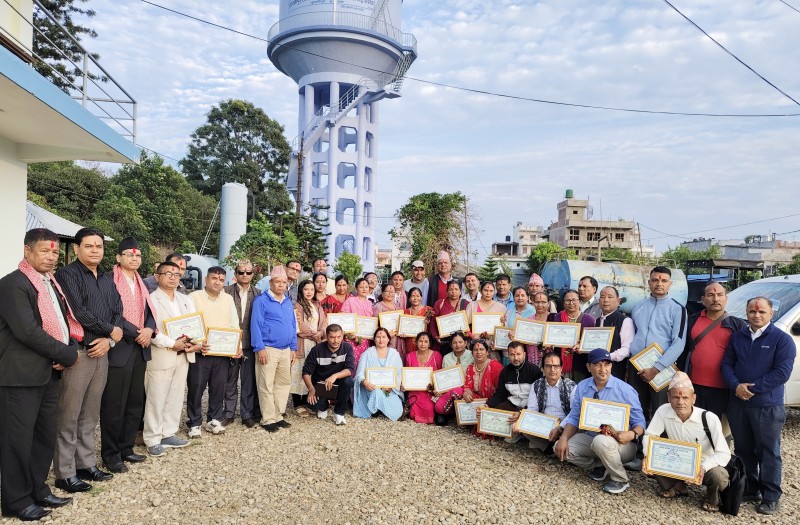 तुलसीपुर खानेपानीका पार्षदले लिए शपथ